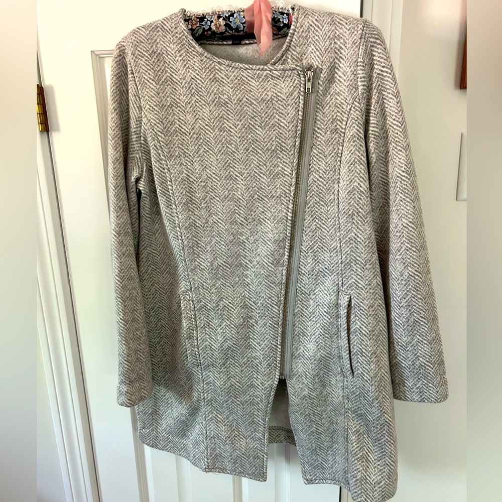 Banana Republic Women's Cream Herringbone Coat - Picture 1 of 8